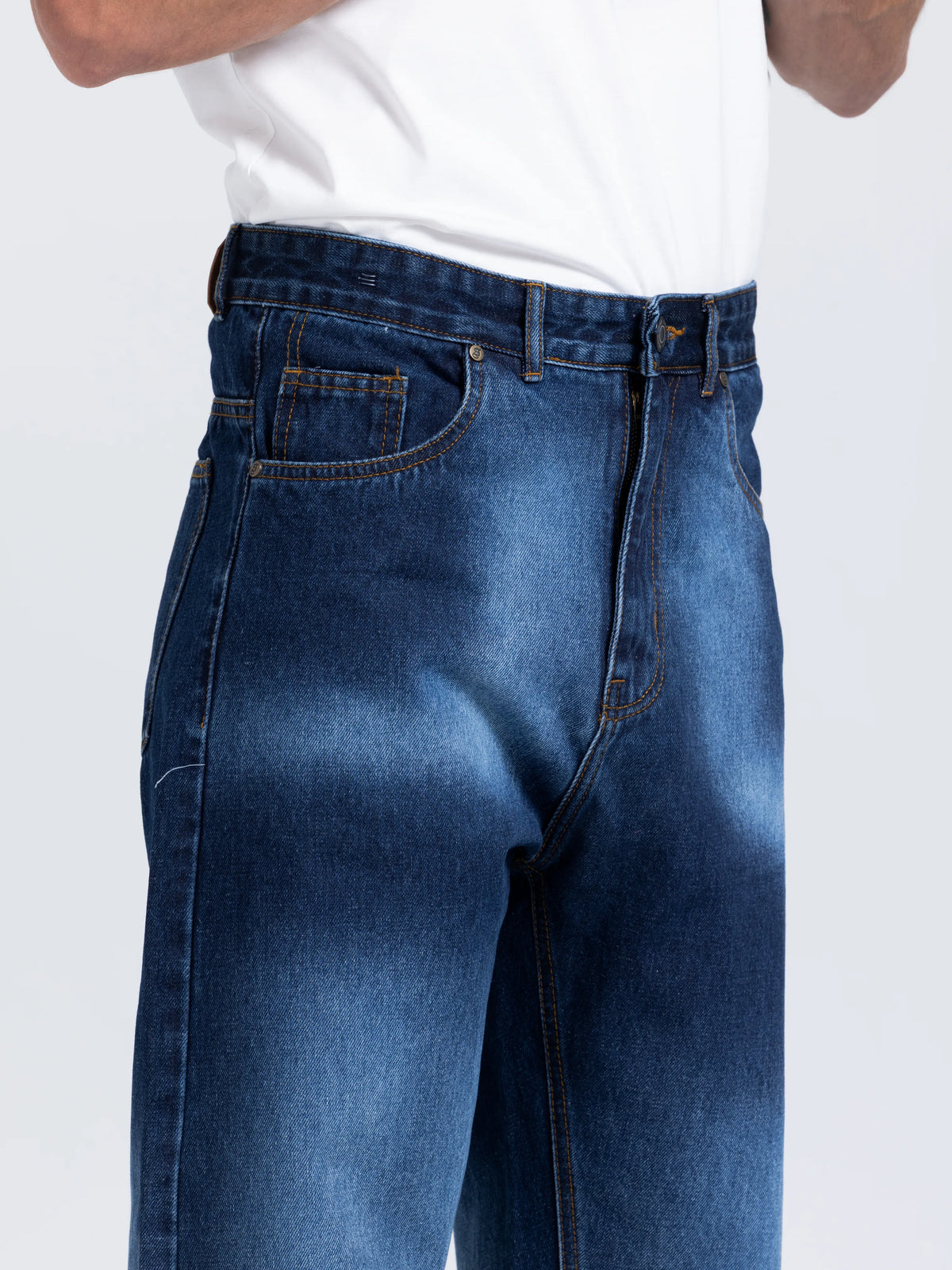 Straight Jeans